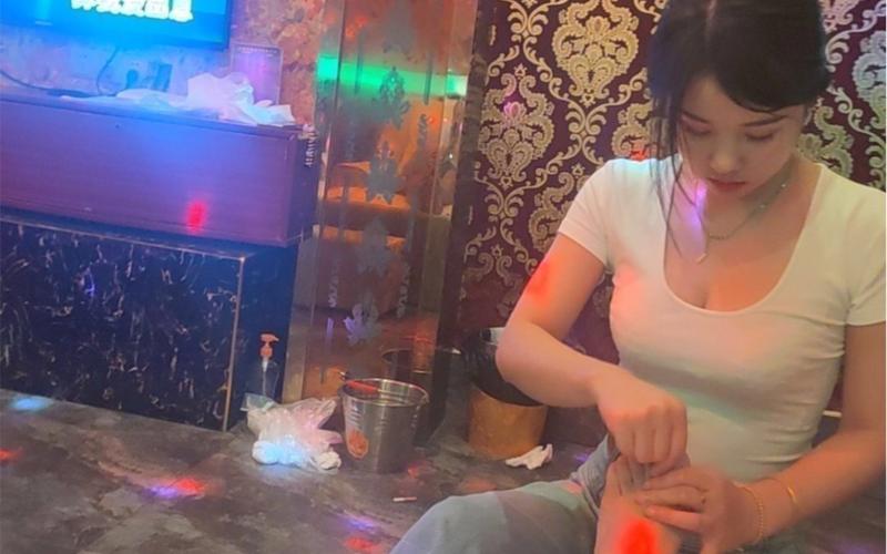 喝茶的人群哪里找